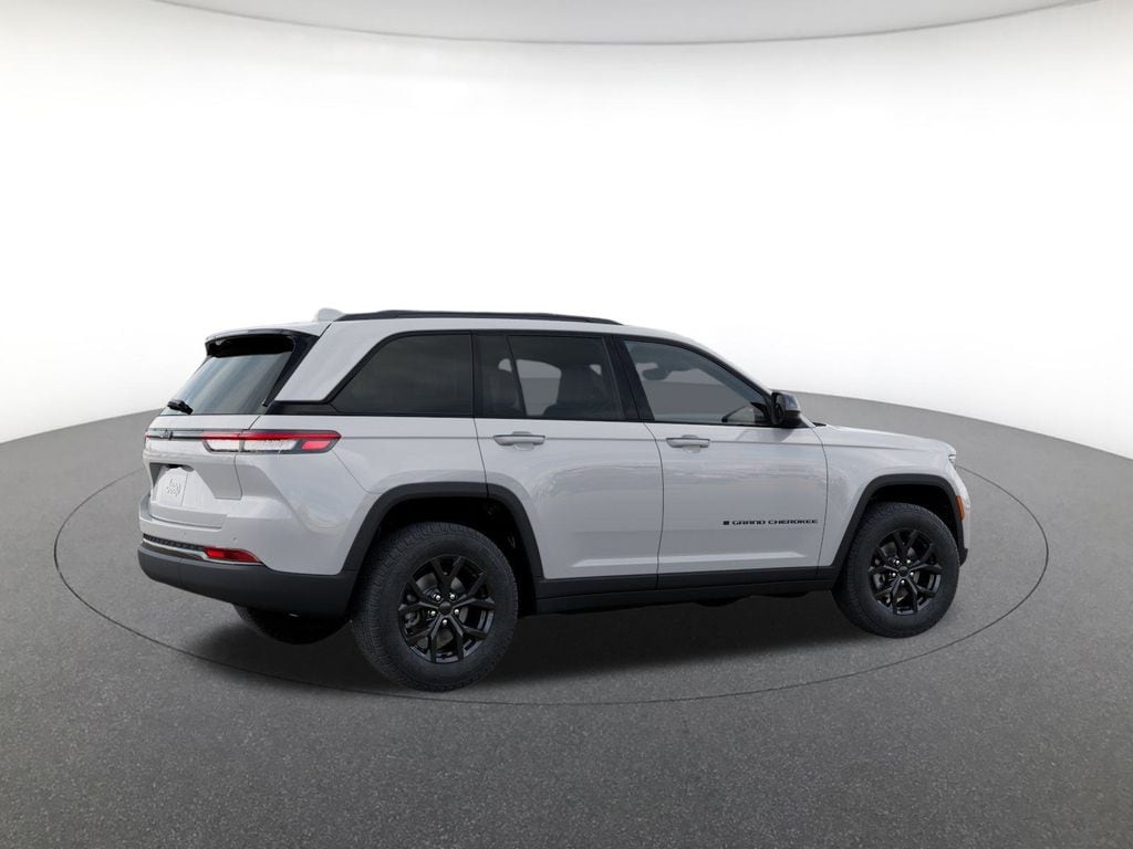 New 2025 Jeep Grand Cherokee Laredo Sport Utility