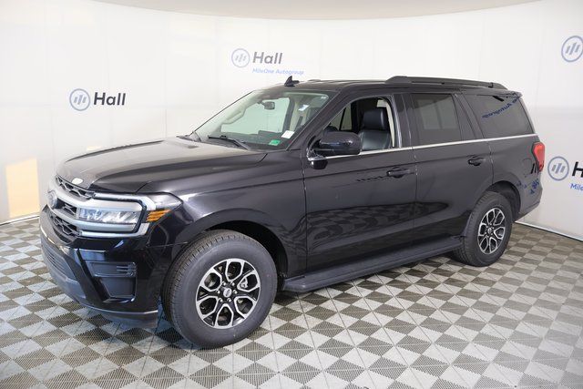 2024 Ford Expedition XLT's photo