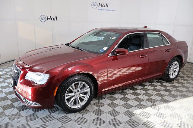 2019 Chrysler 300 Touring
