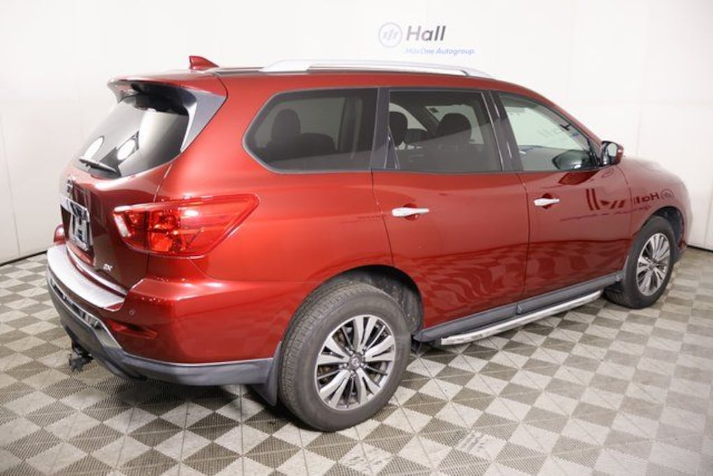 Used 2020 Nissan Pathfinder SV SUV