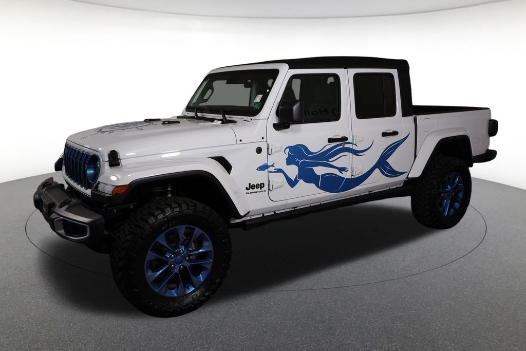 New 2025 Jeep Gladiator Sport Pickup
