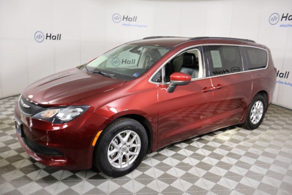Used 2021 Chrysler Voyager LXI Minivan/Van
