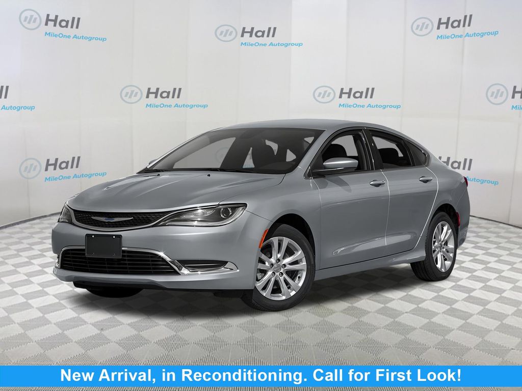 2016 Chrysler 200 Limited's photo