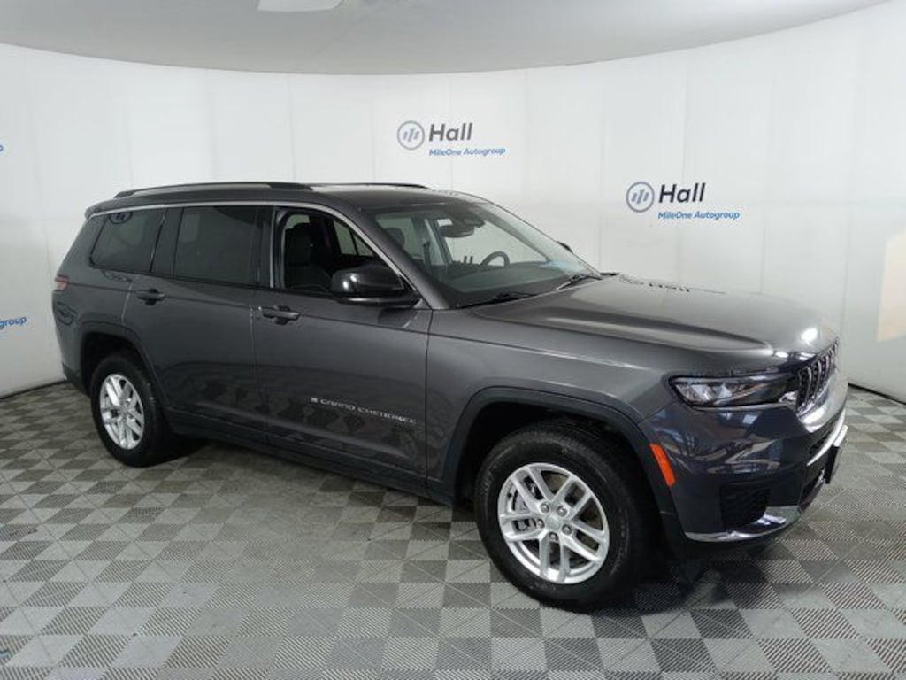 Used 2023 Jeep Grand Cherokee L Laredo SUV