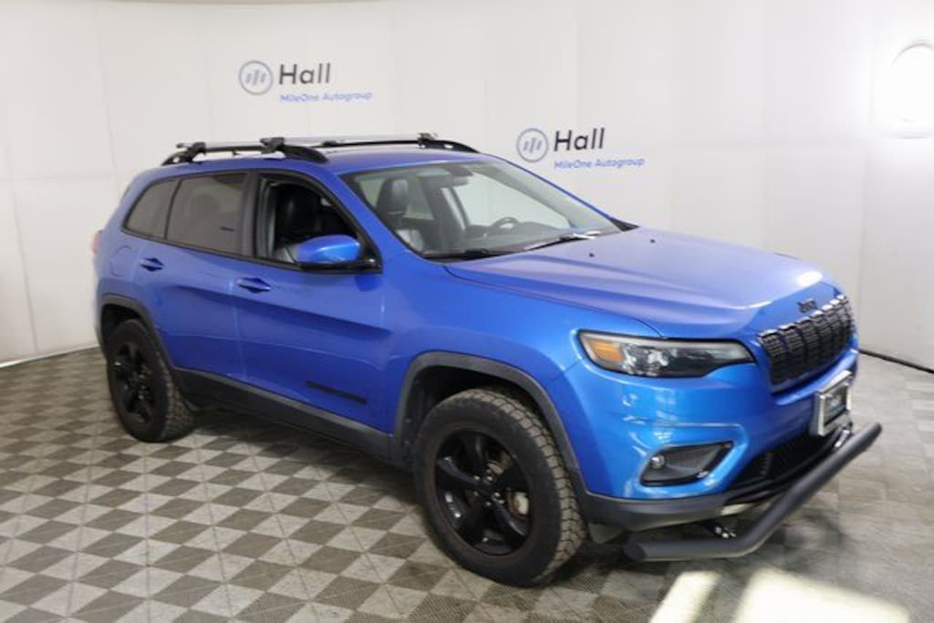 Used 2020 Jeep Cherokee Altitude SUV
