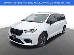 2026 Chrysler Pacifica Select Passenger Van