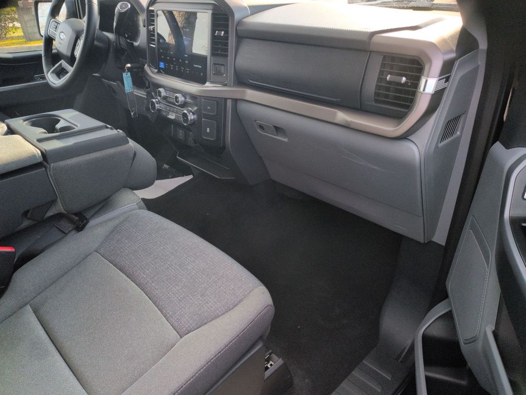 2025 Ford F-150 XLT - Photo 20