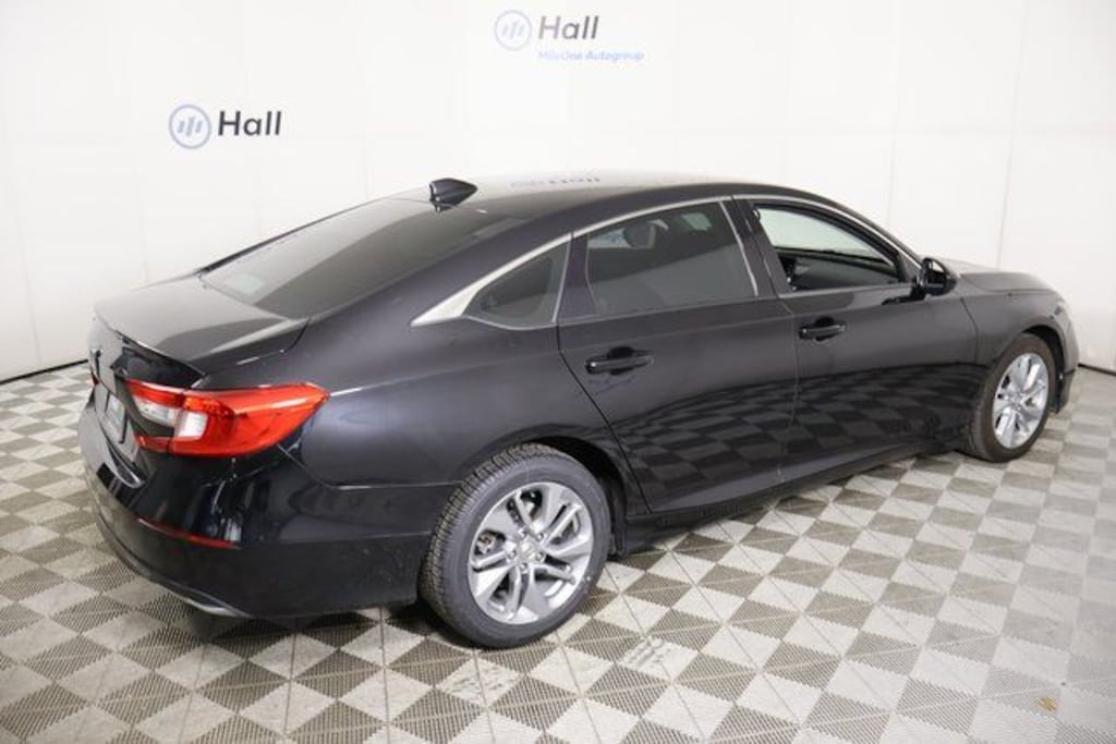 Used 2018 Honda Accord LX Sedan