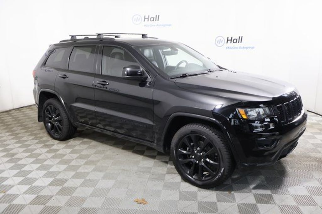 Used 2018 Jeep Grand Cherokee Altitude SUV