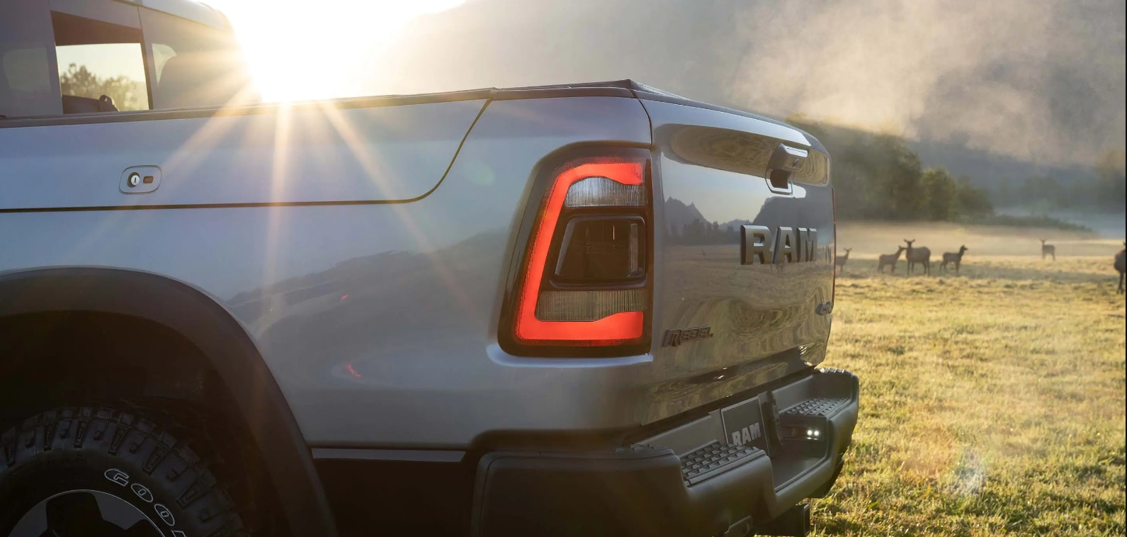 2023-ram-1500-truckbed.png