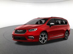 2026 Chrysler Pacifica Pinnacle Passenger Van