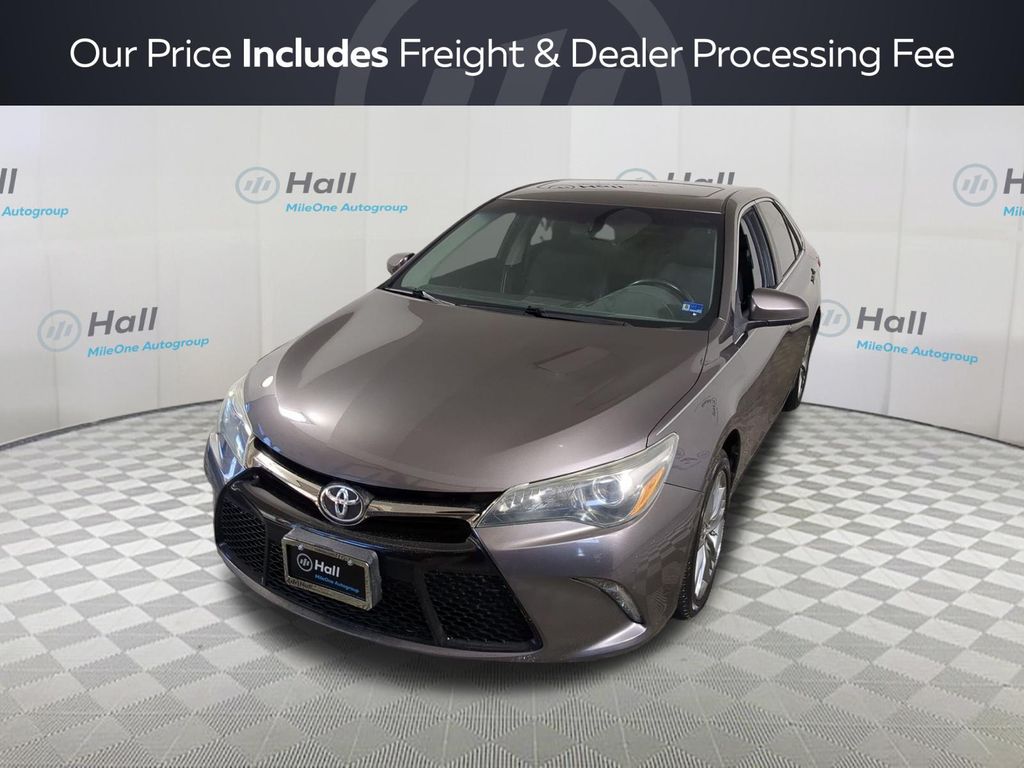 2015 Toyota Camry SE FWD photo