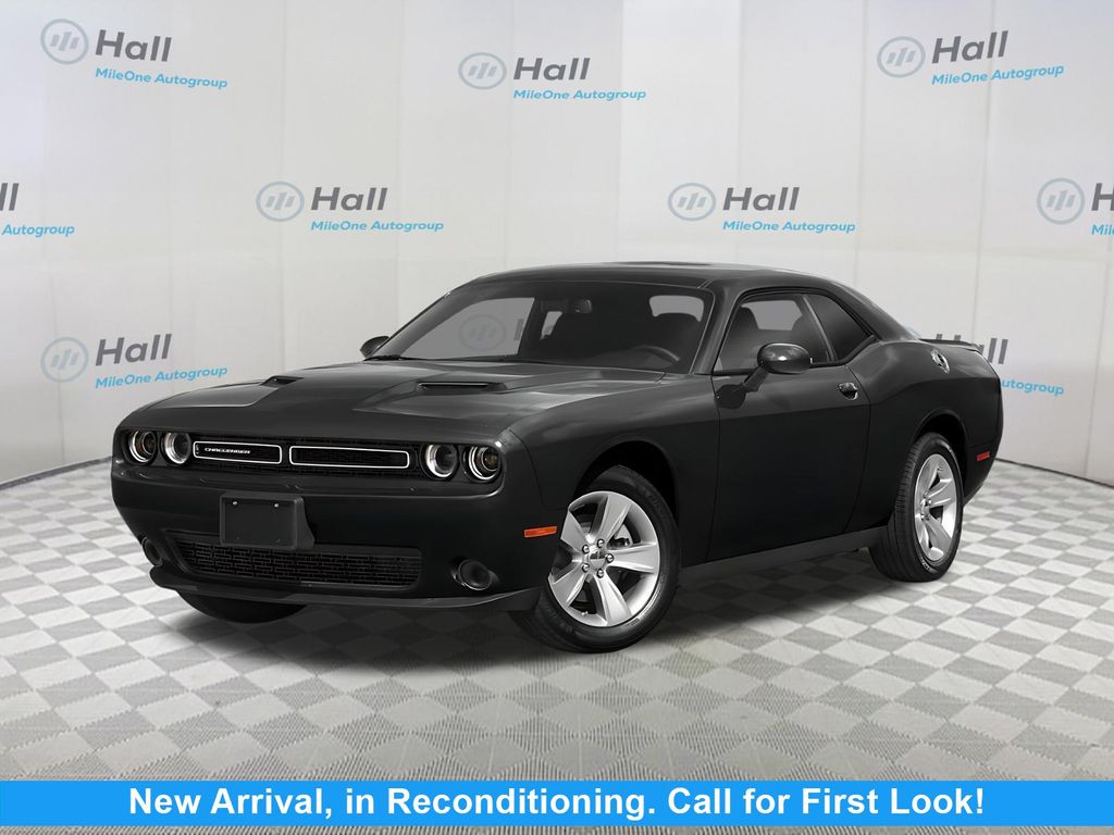 2023 Dodge Challenger SXT Auto's photo