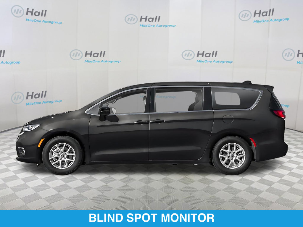 Used 2026 Chrysler Pacifica Select Minivan/Van