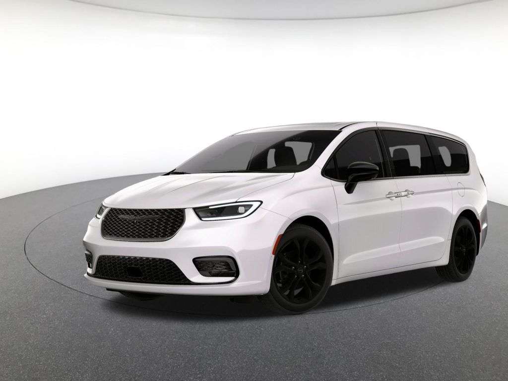 2026 Chrysler Pacifica Select's photo