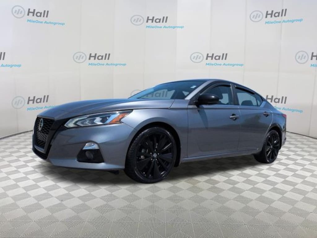 Used 2022 Nissan Altima 2.5 SR Sedan