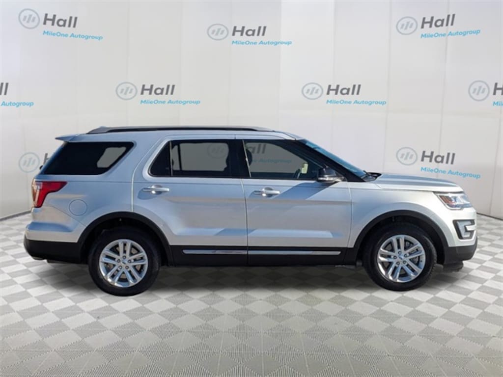Used 2017 Ford Explorer XLT SUV