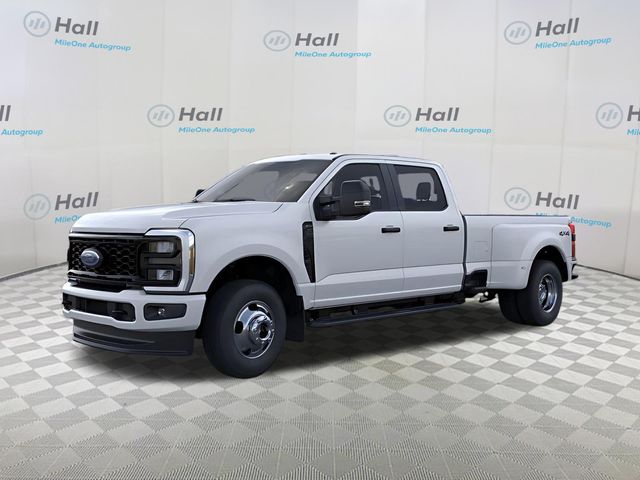 2026 Ford F-350 XL 4x4 Crew Cab 8' Box DRW's photo