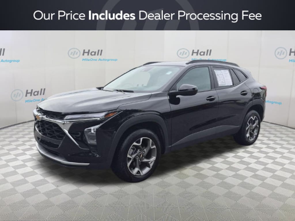 Used 2025 Chevrolet Trax LT SUV
