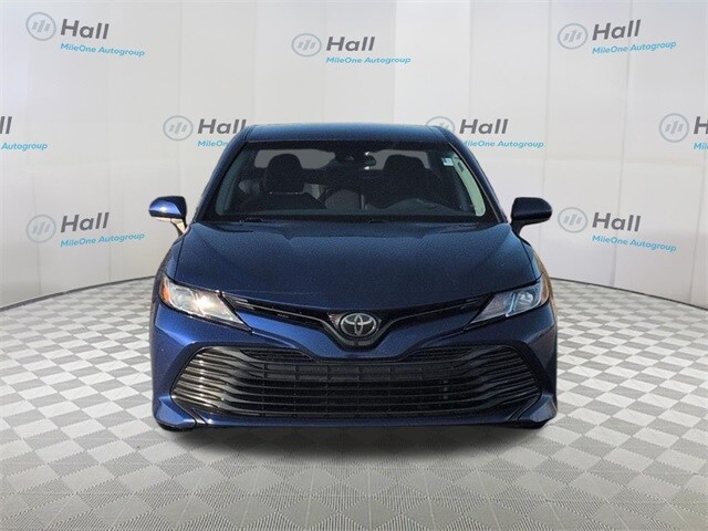 Used 2018 Toyota Camry LE with VIN 4T1B11HK2JU522538 for sale in Elizabeth City, NC