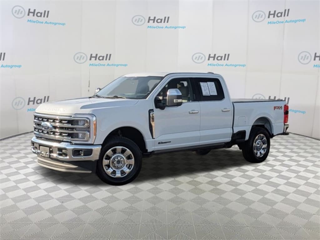 Used 2023 Ford F-250SD Lariat Truck
