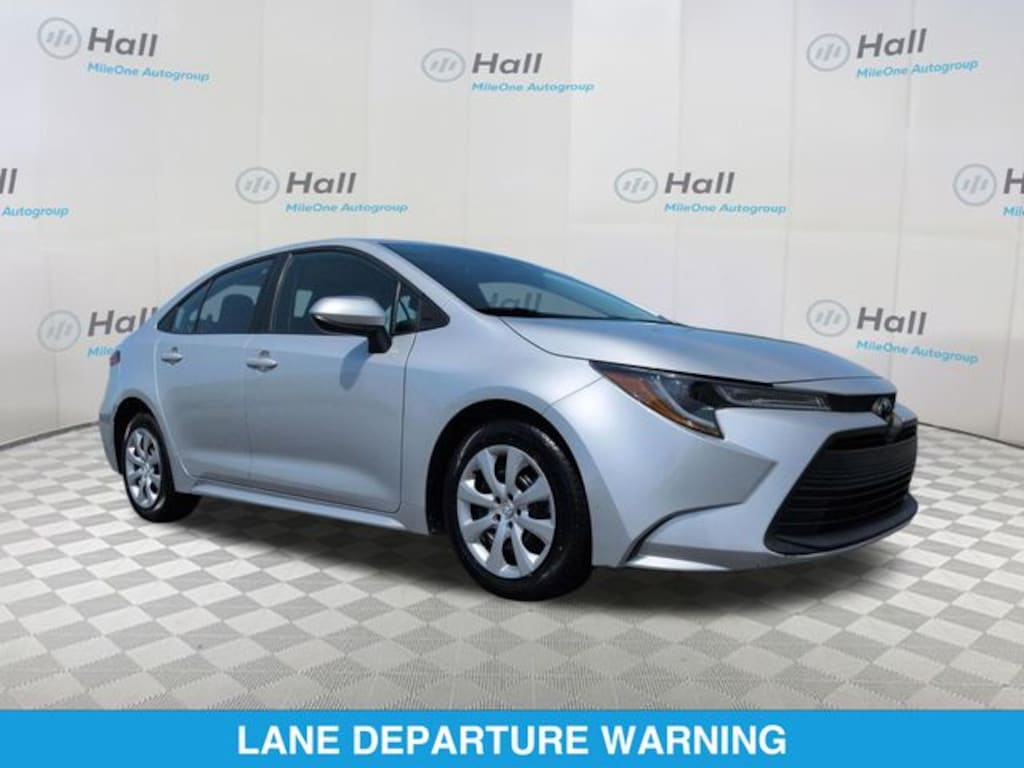 Used 2025 Toyota Corolla Hybrid LE Sedan