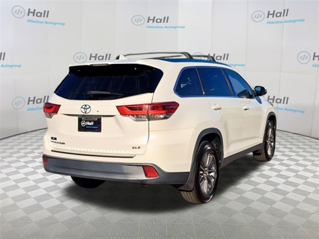 Used 2019 Toyota Highlander XLE SUV