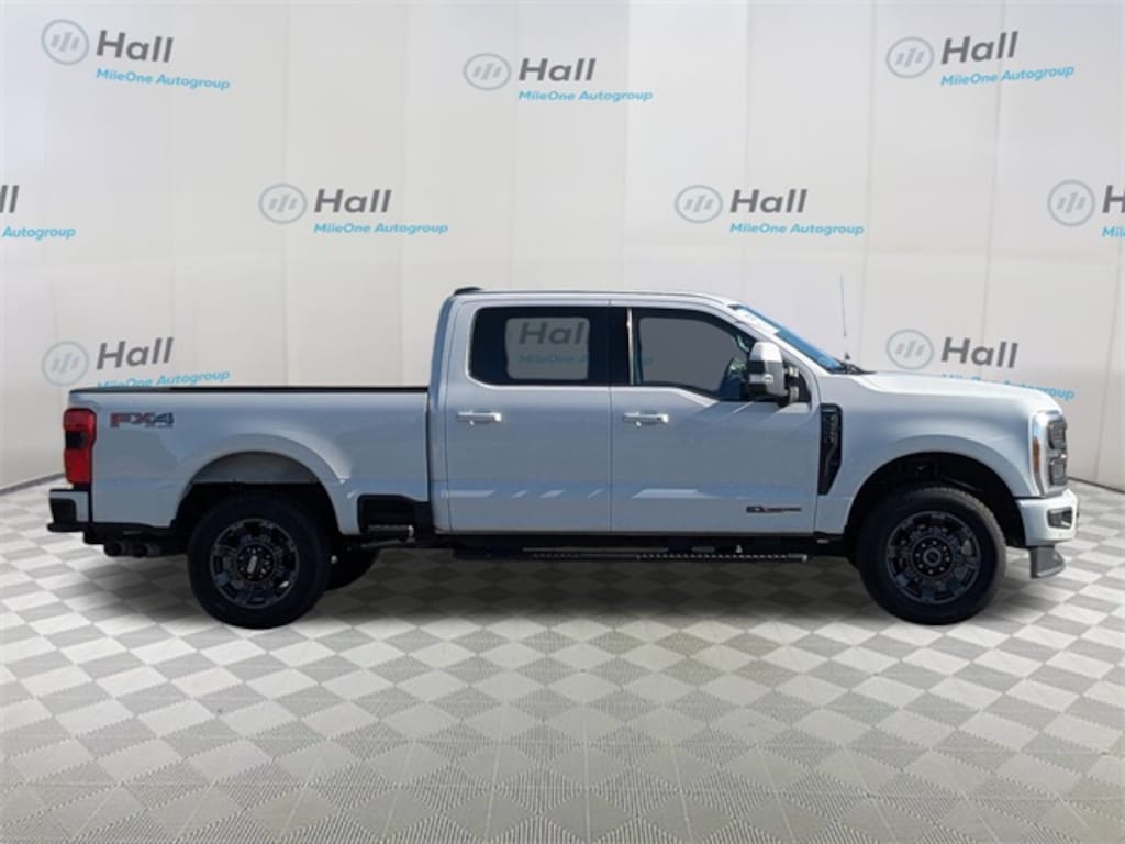 Used 2023 Ford F-250SD Lariat Truck
