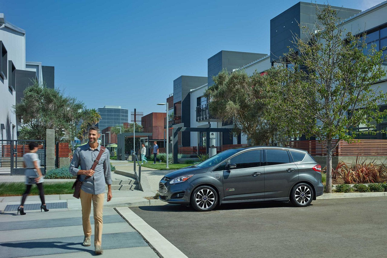 2017 Ford C-MAX Energi.jpeg