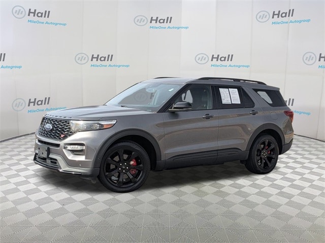 2022 Ford Explorer ST's photo