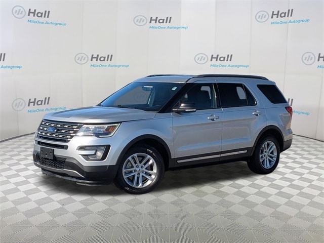 2017 Ford Explorer XLT's photo