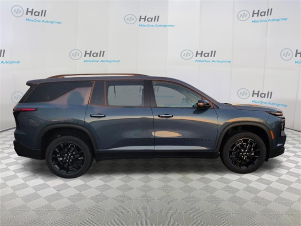 Used 2026 Chevrolet Traverse LT SUV