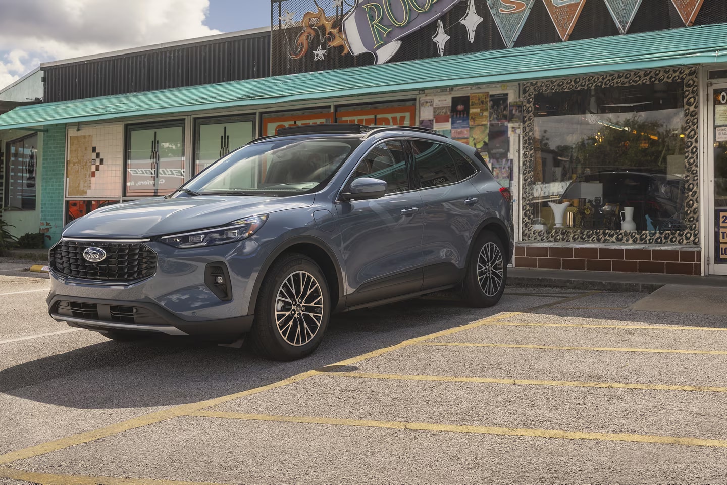 2025-ford-escape-hybrid.png