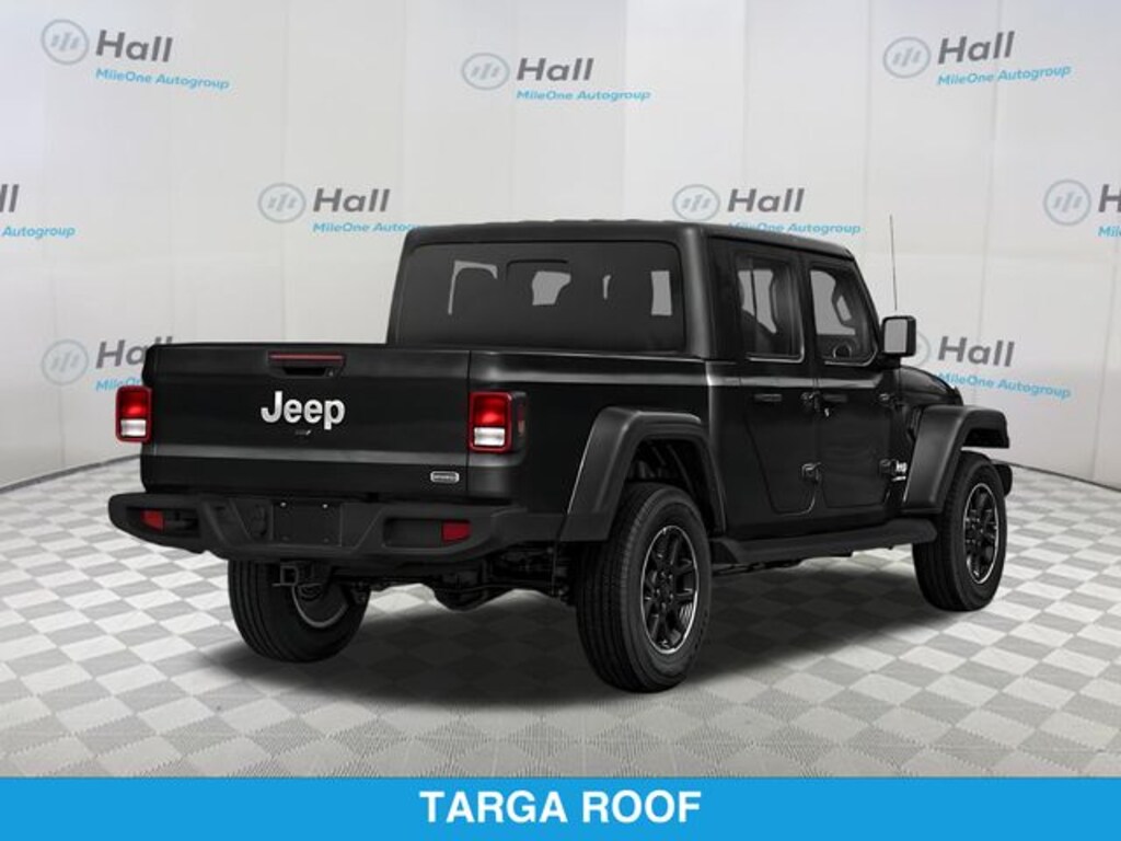 Used 2022 Jeep Gladiator Overland Truck