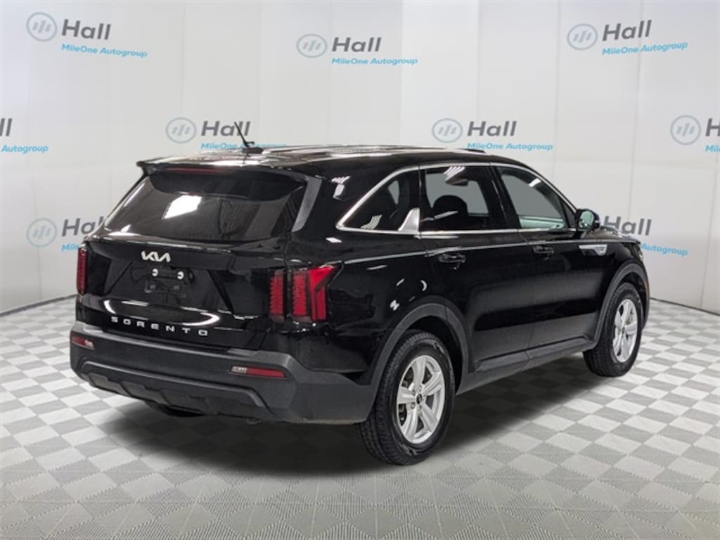 Used 2022 Kia Sorento LX SUV