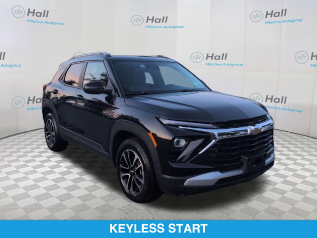 Used 2025 Chevrolet Trailblazer LT SUV