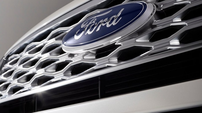 2017-Ford-Explorer-Platinum-Grille-Detail.jpg