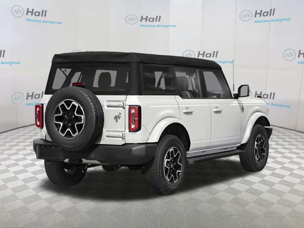 New 2026 Ford Bronco Outer Banks SUV