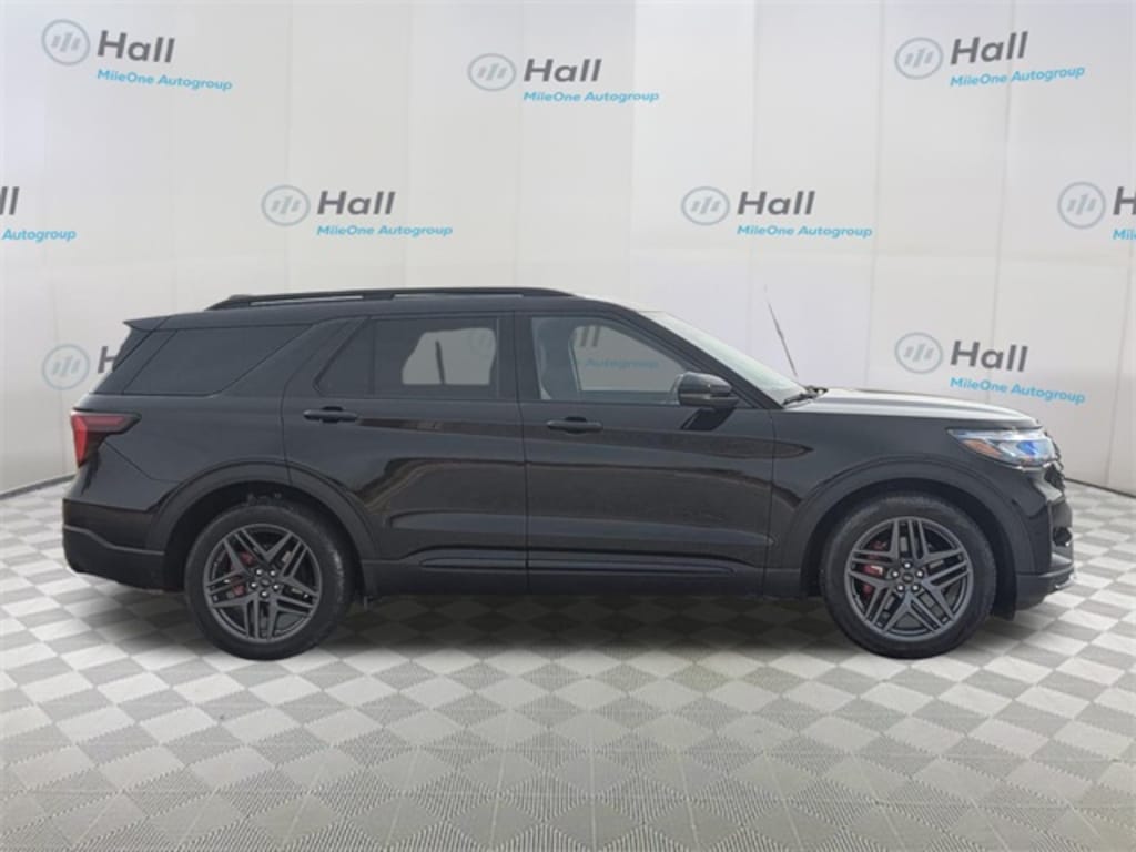 Used 2025 Ford Explorer ST SUV