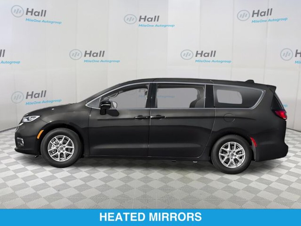 Used 2026 Chrysler Pacifica Select Minivan/Van