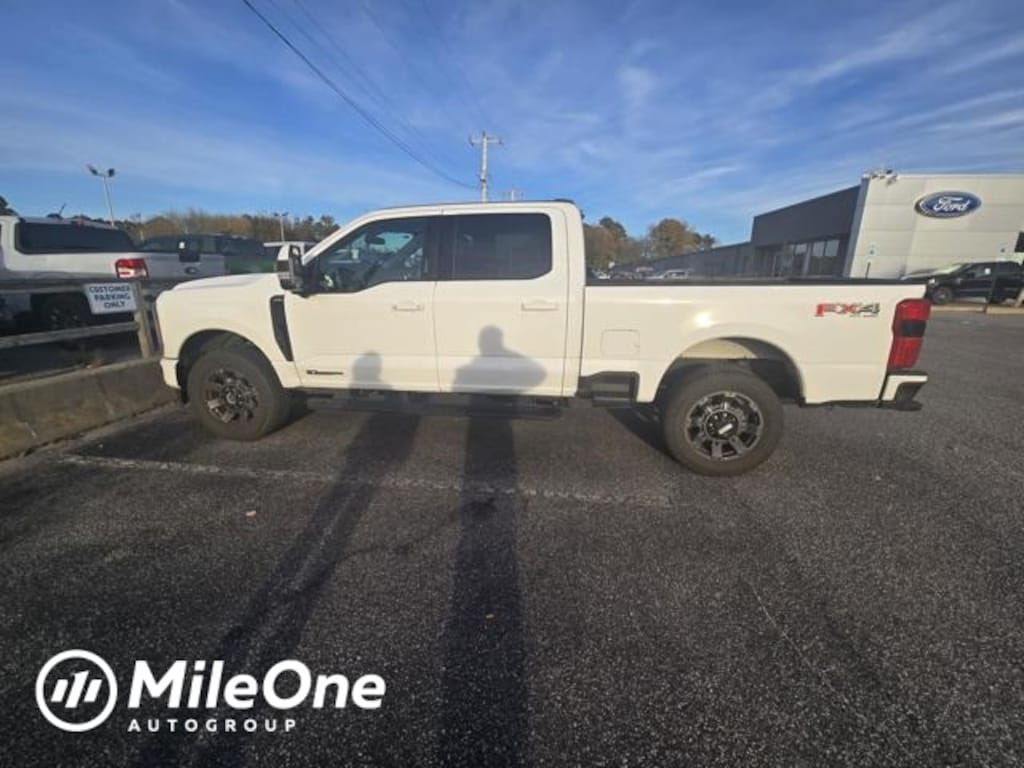 Used 2023 Ford F-250SD Lariat Truck