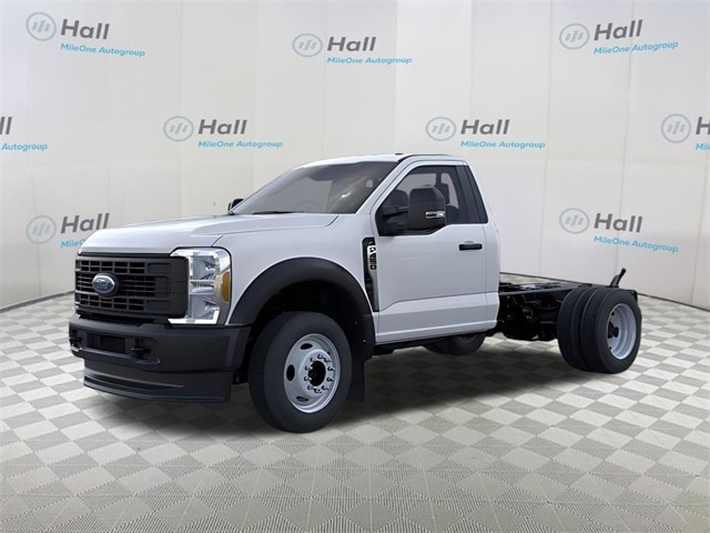 2026 Ford F-450 XL 4x4 Regular Cab 145-In DRW's photo