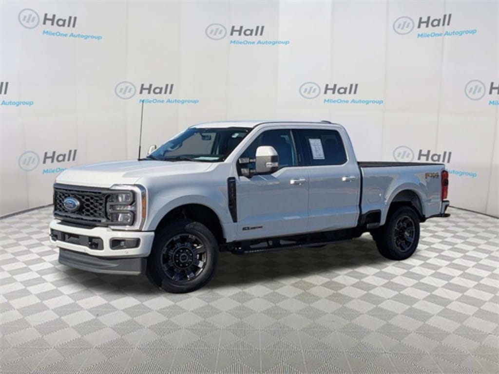 Used 2023 Ford F-250SD Lariat Truck