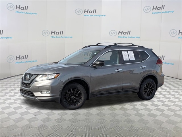 2018 Nissan Rogue SV's photo