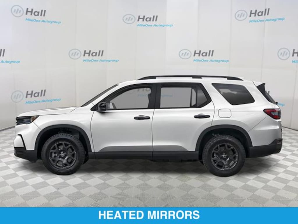 Used 2025 Honda Pilot TrailSport SUV