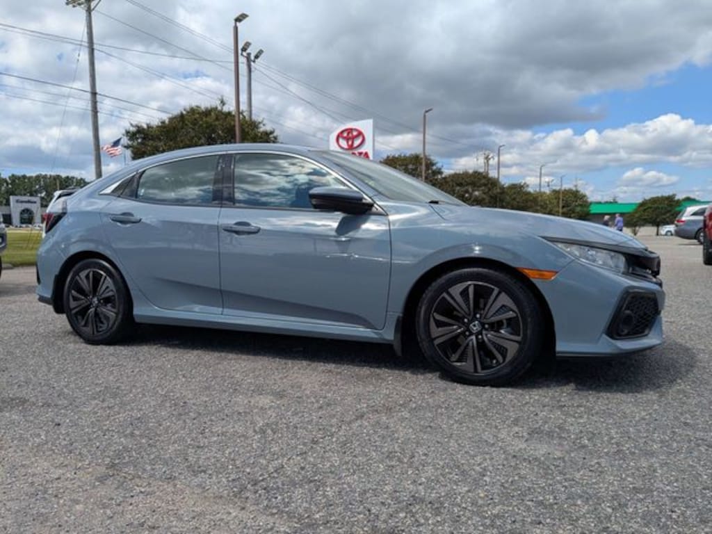 Used 2017 Honda Civic EX Hatchback