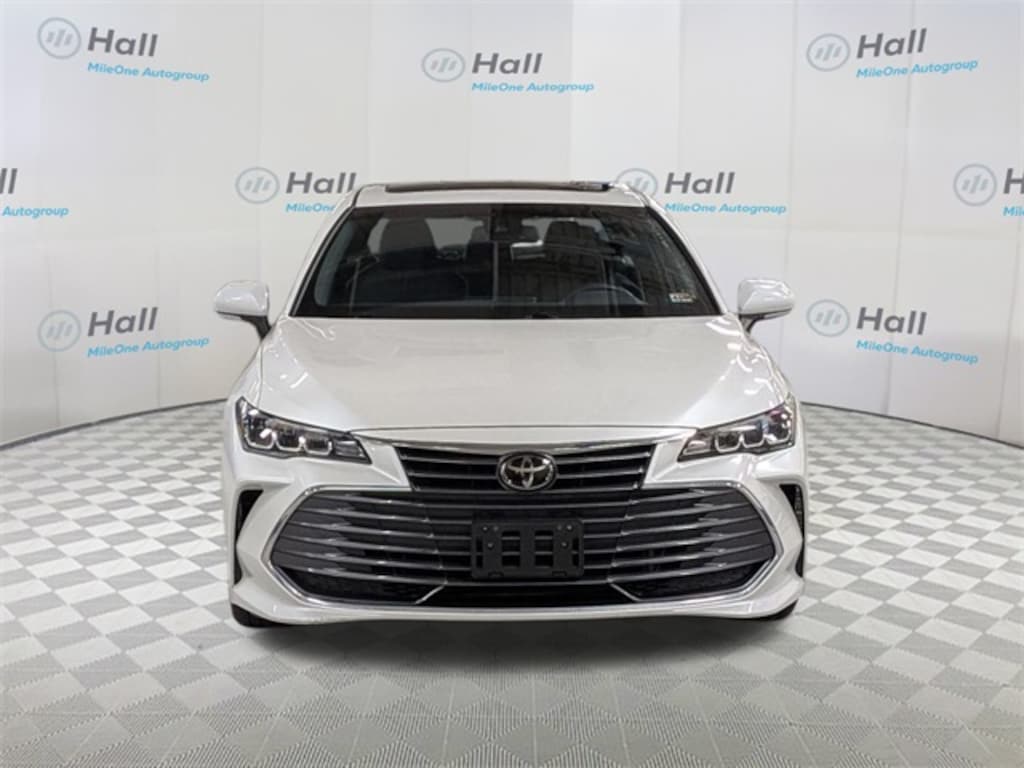 Used 2022 Toyota Avalon XLE Sedan