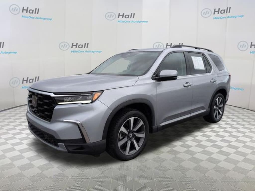 Used 2025 Honda Pilot Touring SUV