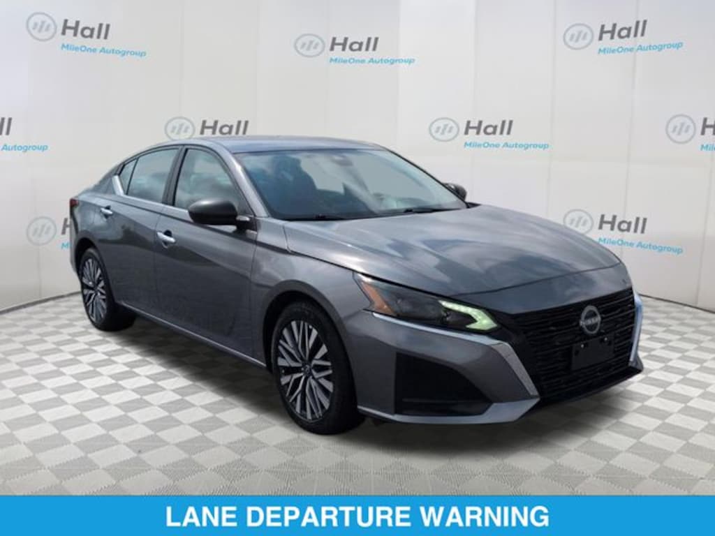 Used 2025 Nissan Altima 2.5 SV Sedan