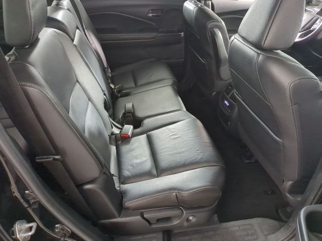 2022 Honda Pilot SE - Photo 23